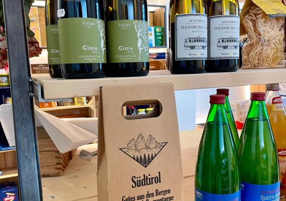 Regional products at the Alm Ladele shop at Schartneralm